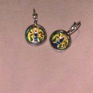 Local Canadian Métis Design earrings